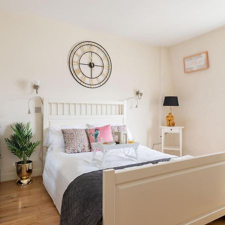 Spacious 1 Bed Oxford Street Apartment - Sleeps 4 Londres Extérieur photo
