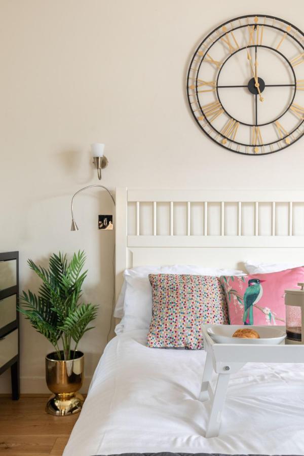 Spacious 1 Bed Oxford Street Apartment - Sleeps 4 Londres Extérieur photo